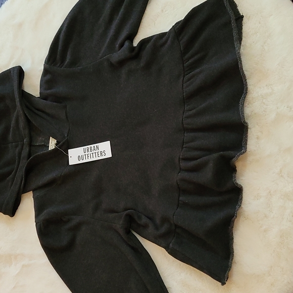 NWT Urban Outfitters Dark Gray Ruffle Super Soft Cozy Casual Hoodie Medium - Picture 4 of 13